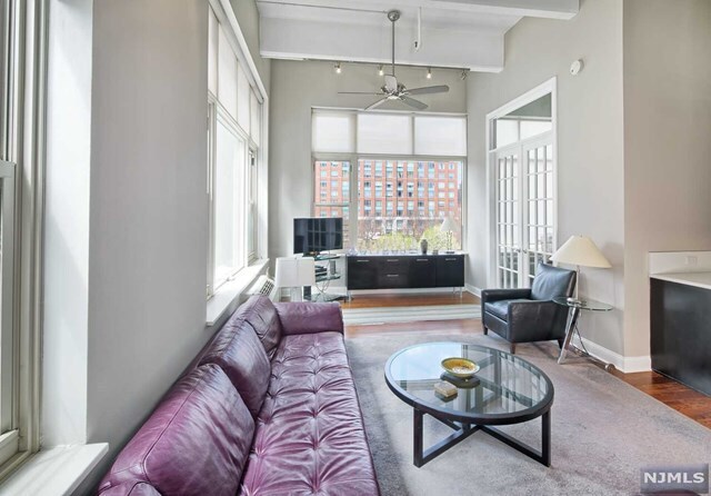 Foto del edificio - 1500 Hudson St