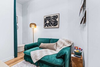 Building Photo - 168 McCaul St