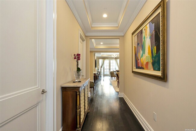 Building Photo - 3000 Royal Ct