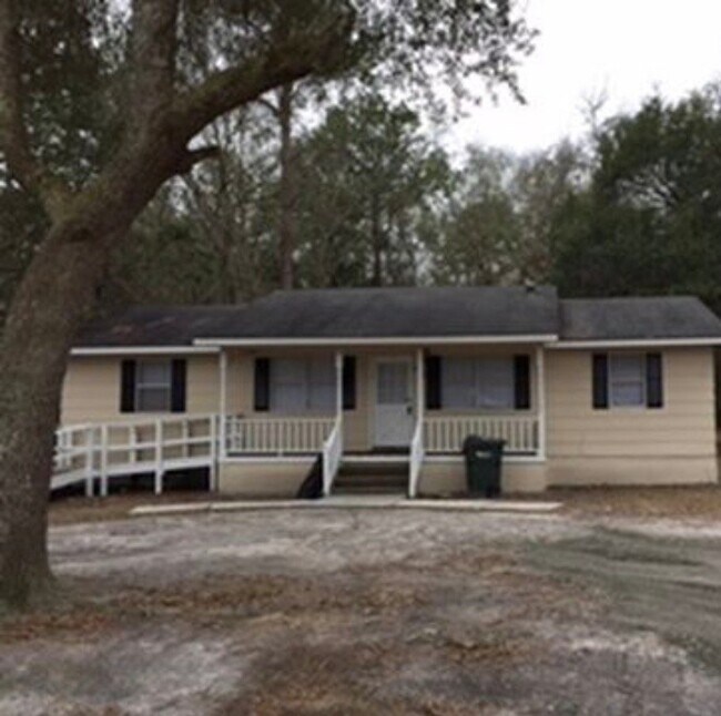 Building Photo - 207 Griffin Rd