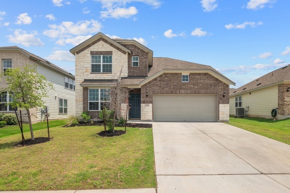 Foto principal - 19317 Hartwell Dr