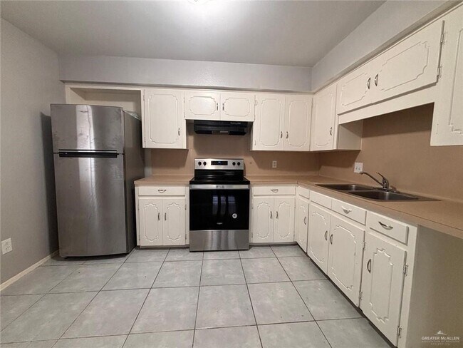 Building Photo - 7 N 11th St