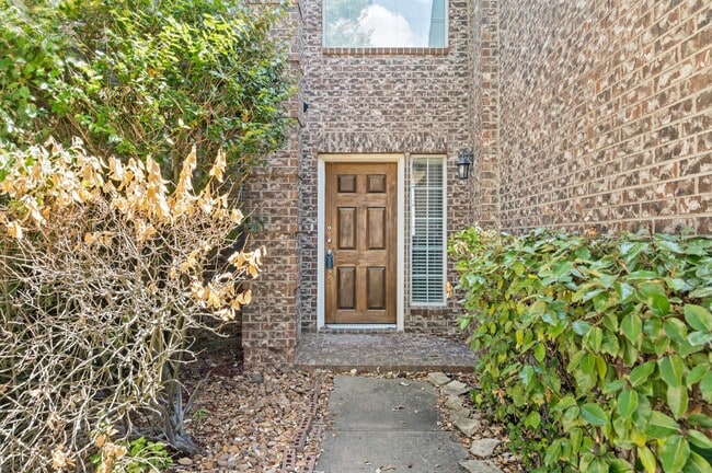 Building Photo - 18907 Dural Dr