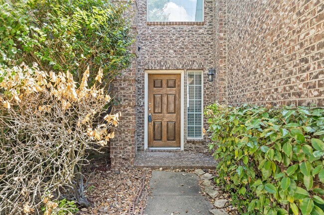 Foto del edificio - 18907 Dural Dr