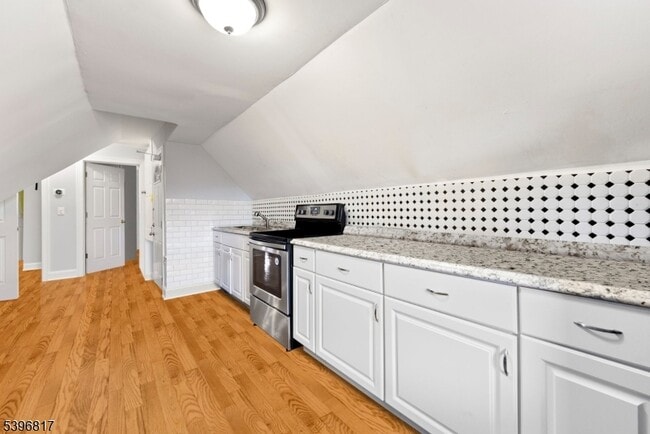 Building Photo - 76 Lafayette Ave