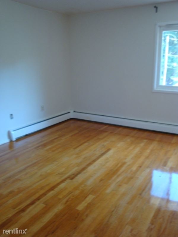 Foto del edificio - 2 br, 1.5 bath Condo - 2-6 Camelot Dr