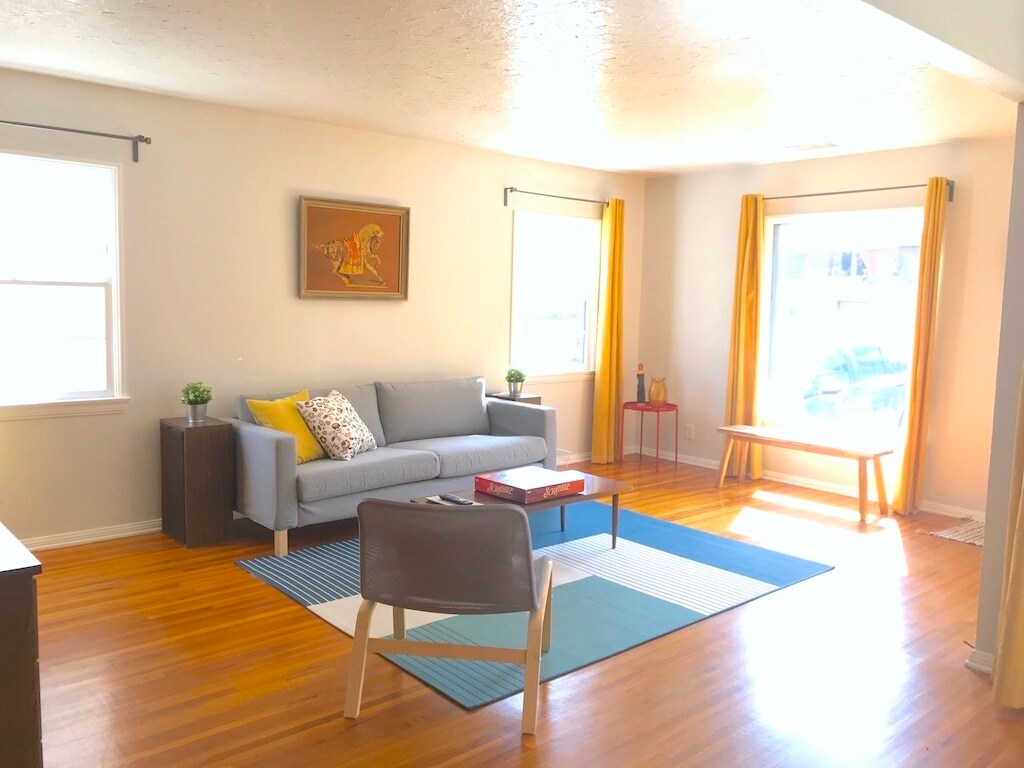 Foto principal - 2137 Avon St