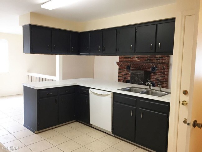 Foto del edificio - 4931 Longford Rd