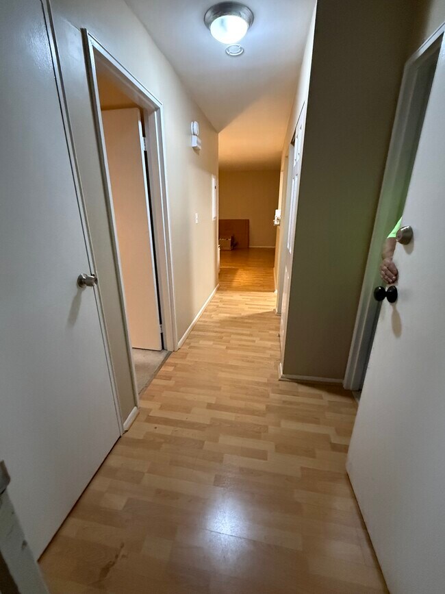 Foto del edificio - 807 Eves Dr