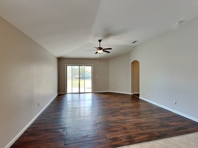 Building Photo - 216 Bridgeport Ln