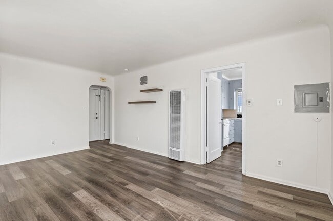 Spacious Studio Apartment - Spacious Studio Apartment