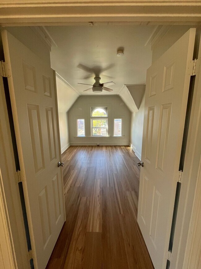 Foto del edificio - 3700 Brighton Rd