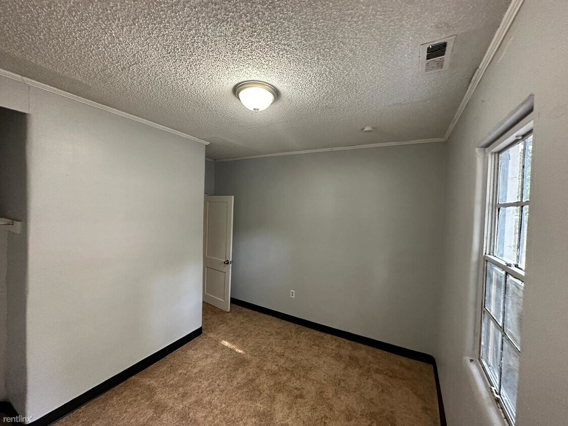 Foto del edificio - 3 br, 1 bath House - 10 Burgess Court