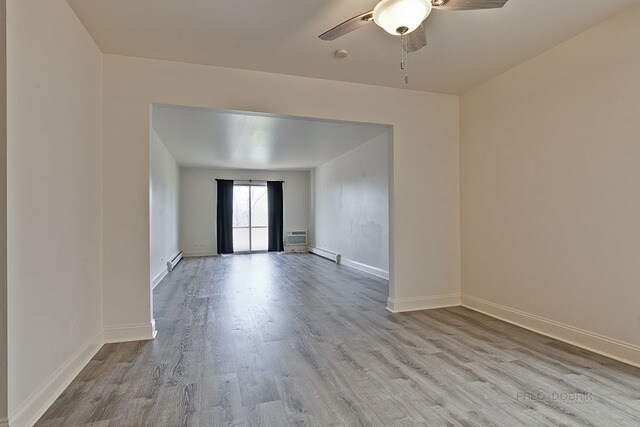 Foto del edificio - 350 Brainerd Ave