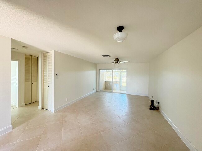 Foto del edificio - 2765 Ashley Dr W