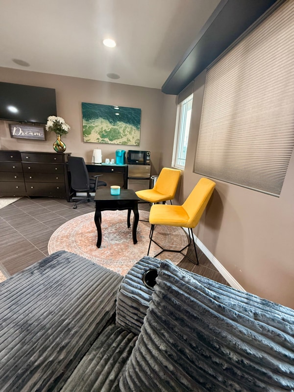 Building Photo - 6052 Wintergreen Dr