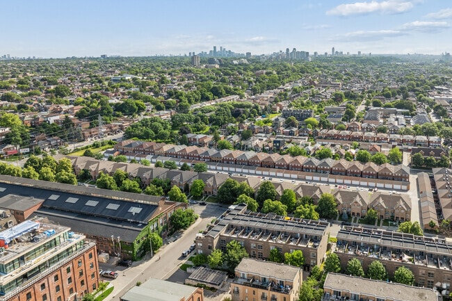 Aerial Photo - Upper Lansdowne Management (1155-1199 Lansdowne Ave.)