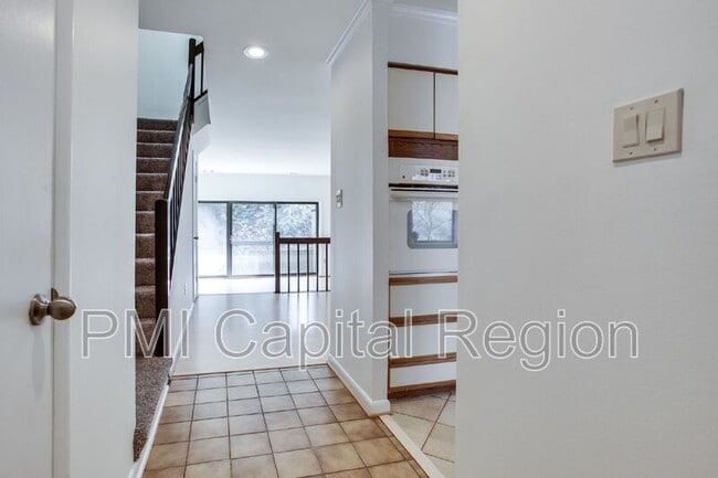 Foto del edificio - 5213 King Charles Way