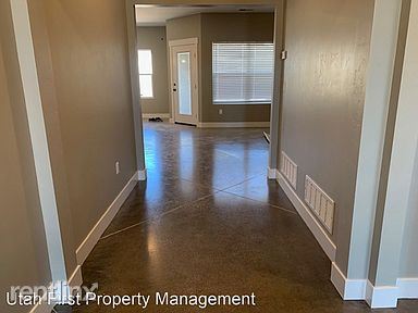 Foto del edificio - 3 br, 2 bath House - 142 N 4275 W