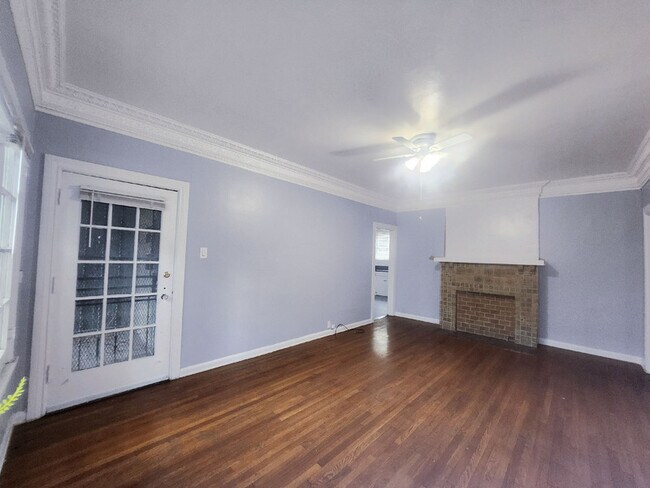 Foto del edificio - 4023 W 6th St