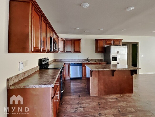 Foto del edificio - 311 E Thurman St