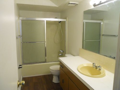 Foto del edificio - 2706 Redbud Ln