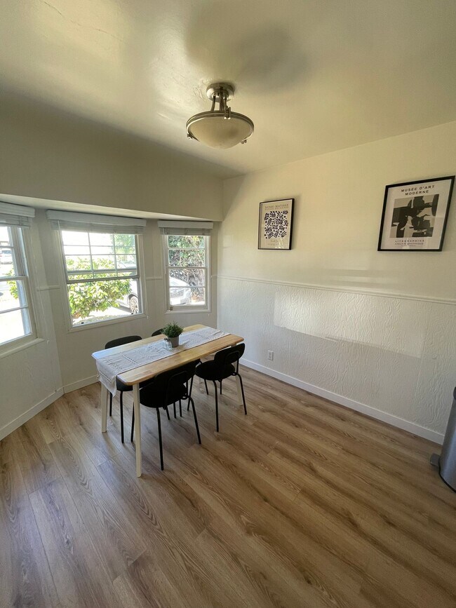 Foto del edificio - 4457 Berryman Ave