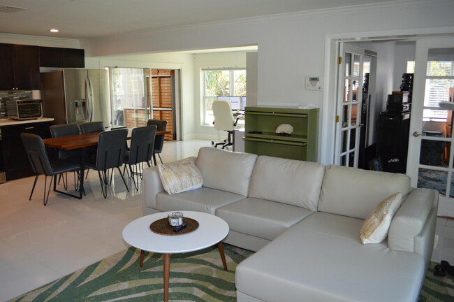 Foto del edificio - 370 SW 14th St