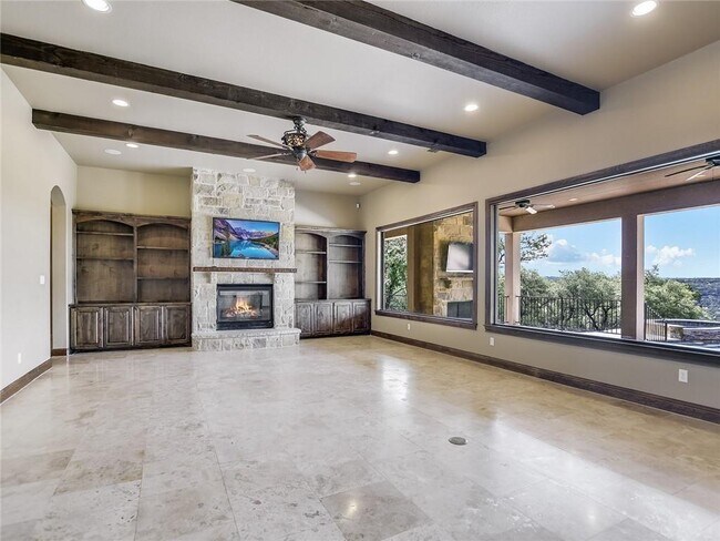 Foto del edificio - 8145 Lake Mountain Ln