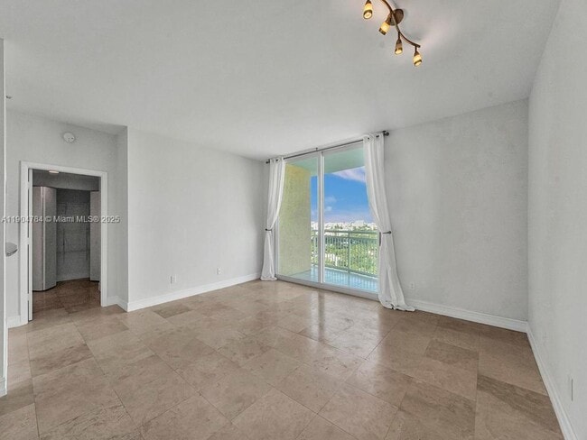 Foto del edificio - 2475 Brickell Ave