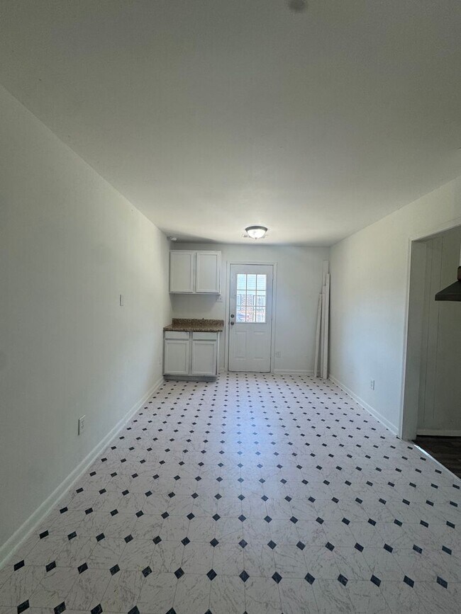 Foto del edificio - 3055 Alta Rd