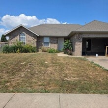 Building Photo - 2513 W Garton Rd