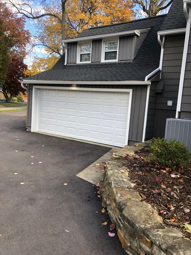 Foto del edificio - 612 S Cleveland Massillon Rd