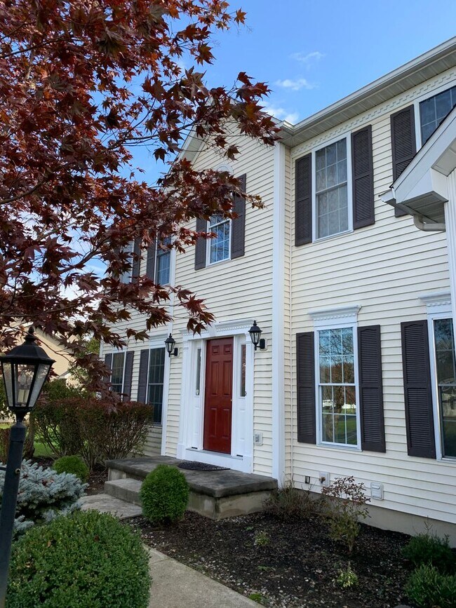 Foto del edificio - Beautiful Single Family For Rent NOW! Must...