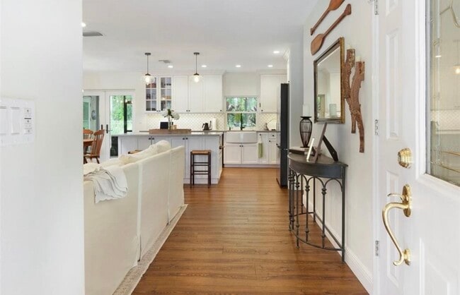 Building Photo - 5605 78th Ave E