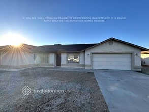 Building Photo - 3735 W Sunland Ave