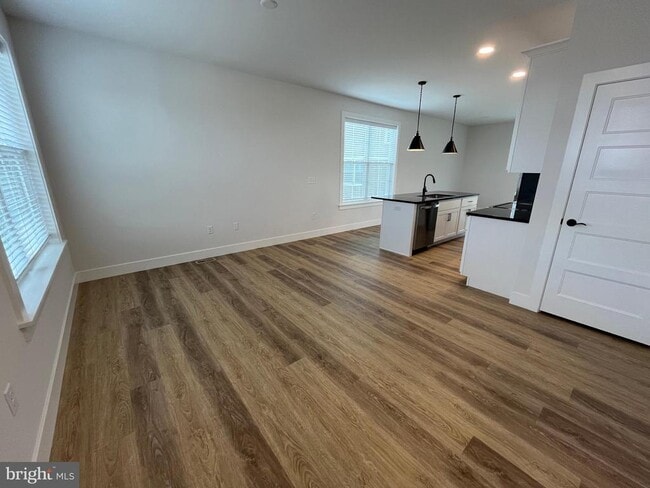 Building Photo - 14 Ringneck Cir