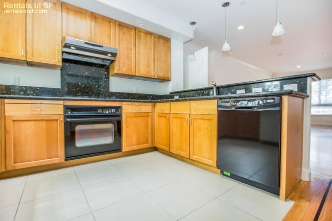 Building Photo - 725 Taraval St