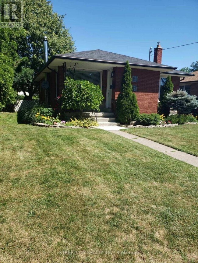 Building Photo - 1580 Borden St