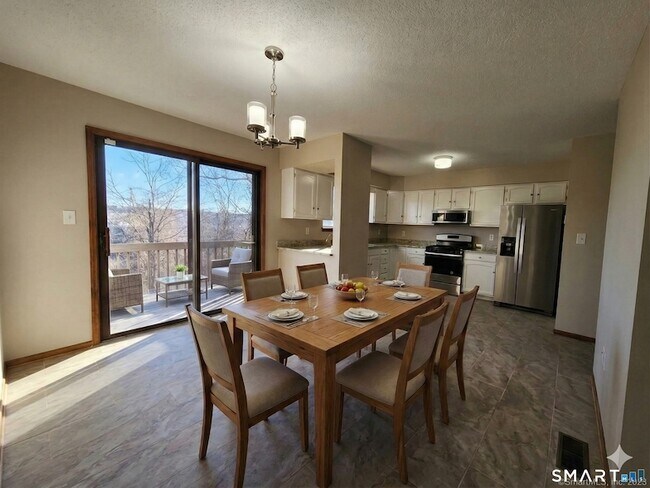 Foto del edificio - 11 Sherman Ln