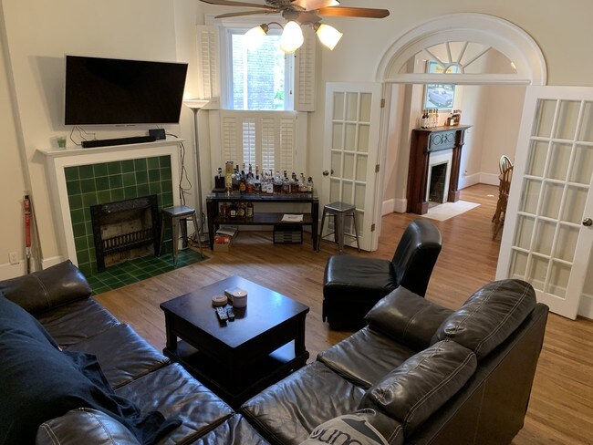 Sala de estar/Comedor - 1041 Cherokee Rd