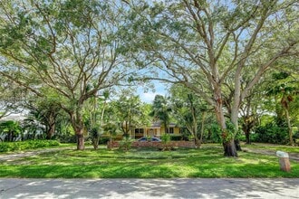 Building Photo - 6255 SW 92nd St