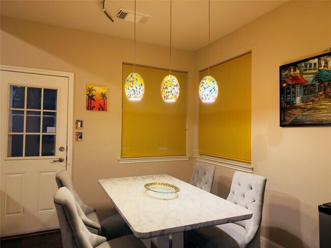 Building Photo - 5909 Terravista Dr