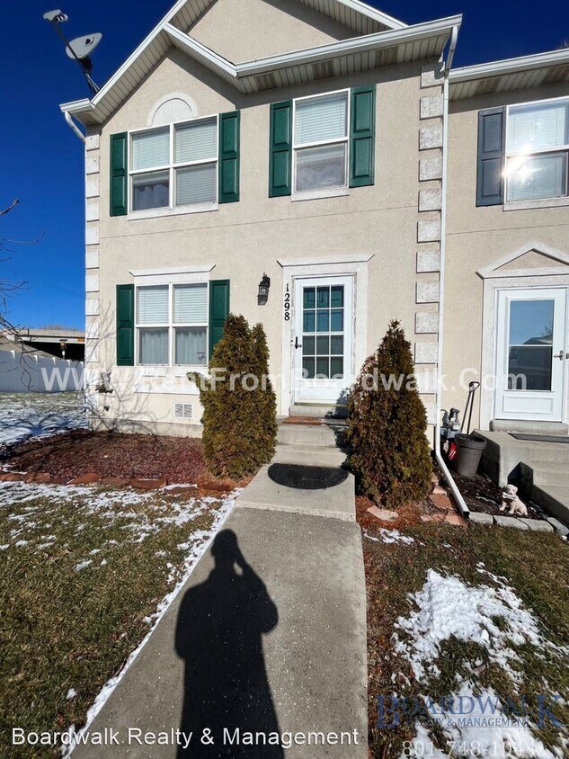 Primary Photo - 4 br, 3 bath House - 1298 W Glengyle Ct