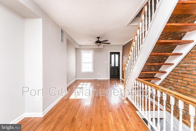 Building Photo - 118 E Randall St