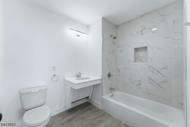 Building Photo - 95 Shepherds Ln
