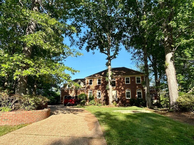 Foto del edificio - 805 De La Fayette Ct