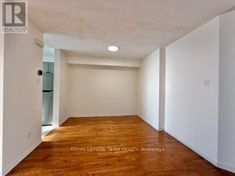 Building Photo - 206 Claridge Dr