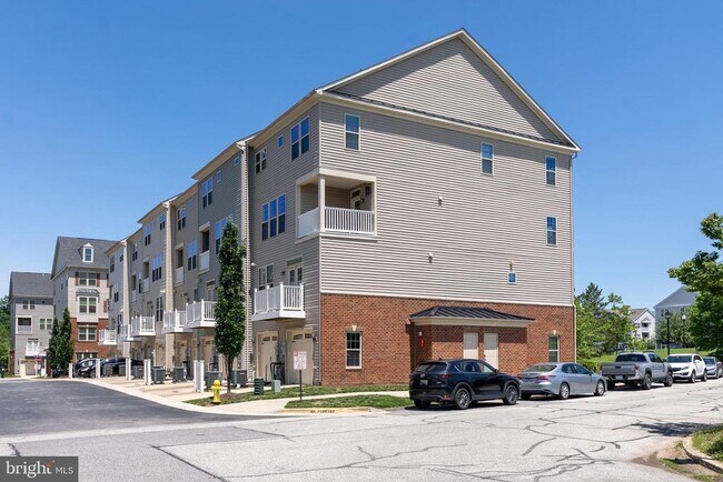 Foto del edificio - 823 Orchard Tree Rd