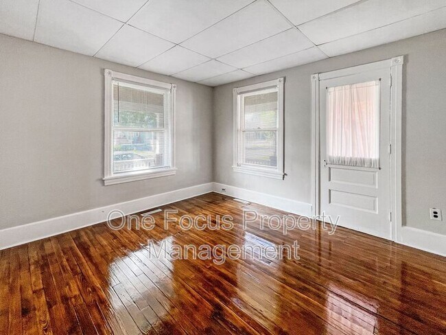 Foto del edificio - 640 Sixth Ave